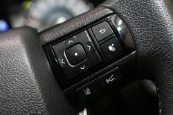 2023 Toyota Hilux SR5