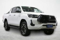 2023 Toyota Hilux SR5