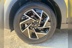 2025 Mahindra XUV3XO AX7L