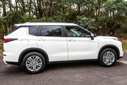 2021 Mitsubishi Outlander LS