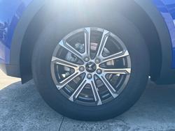 2025 Mahindra XUV700 AX7L