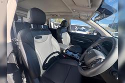 2025 Mahindra XUV700 AX7L