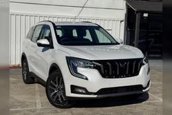 2025 Mahindra XUV700 AX7L