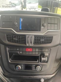 2024 Iveco S-Way AS700