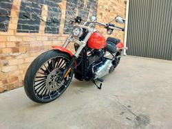 2026 HARLEY-DAVIDSON BREAKOUT 117 (FXBR) ROAD BLOOD ORANGE