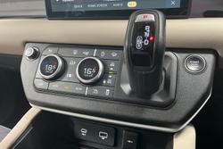 2023 Land Rover Defender 110 D300 X-Dynamic SE