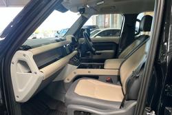 2023 Land Rover Defender 110 D300 X-Dynamic SE