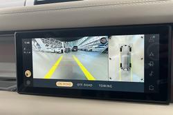 2023 Land Rover Defender 110 D300 X-Dynamic SE