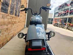 2026 HARLEY-DAVIDSON STREET BOB 117 (FXBB) ROAD DARK BILLARD GREY