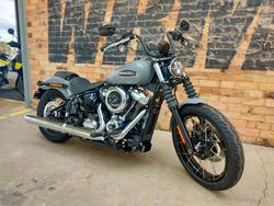 2026 HARLEY-DAVIDSON STREET BOB 117 (FXBB) ROAD DARK BILLARD GREY