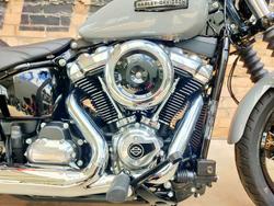 2026 HARLEY-DAVIDSON STREET BOB 117 (FXBB) ROAD DARK BILLARD GREY