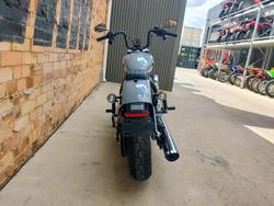 2026 HARLEY-DAVIDSON STREET BOB 117 (FXBB) ROAD DARK BILLARD GREY