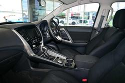 2025 Mitsubishi Pajero Sport GLX