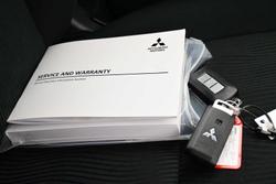 2025 Mitsubishi Pajero Sport GLX