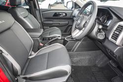 2025 Nissan Navara ST-X