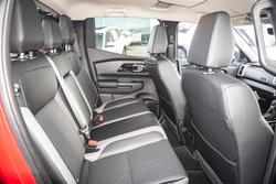 2025 Nissan Navara ST-X