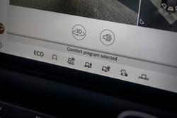 2025 Land Rover Defender 110 D350 X-Dynamic SE