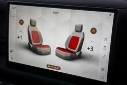 2025 Land Rover Defender 110 D350 X-Dynamic SE