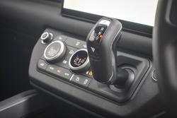 2025 Land Rover Defender 110 D350 X-Dynamic SE