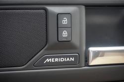 2025 Land Rover Defender 110 D350 X-Dynamic SE