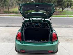 2023 MINI Hatch Cooper SE MINI Yours F56 LCI-2 British Racing Green