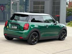 2023 MINI Hatch Cooper SE MINI Yours F56 LCI-2 British Racing Green