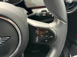 2023 MINI Hatch Cooper SE MINI Yours F56 LCI-2 British Racing Green