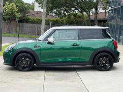 2023 MINI Hatch Cooper SE MINI Yours F56 LCI-2 British Racing Green