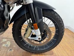 2023 BMW Motorrad R 1250 GS ADVENTURE RALLYE LIGHT WHITE UNI/RACINGBLUE MET/RACI