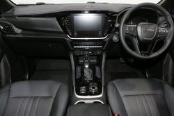 2025 Isuzu MU-X LS-T