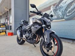 2023 CFMOTO 450 NK White