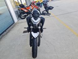 2023 CFMOTO 450 NK White