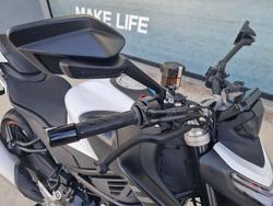 2023 CFMOTO 450 NK White