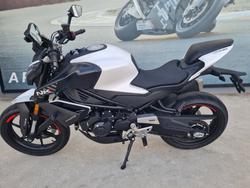 2023 CFMOTO 450 NK White