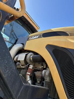 2012 Rogator 1300 Self-Propelled Sprayer