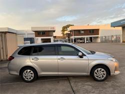 2022 Toyota Corolla Fielder Hybrid EX