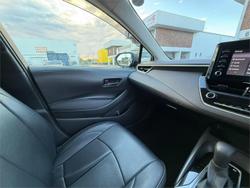2021 Toyota Corolla Touring G-X  Hybrid