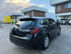 2021 Toyota Corolla Touring G-X  Hybrid
