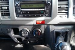 2009 Toyota Hiace KDH201R MY10
