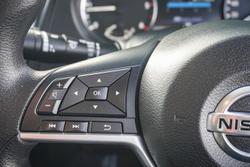 2024 Nissan Navara SL