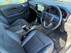 2025 Isuzu MU-X X-TERRAIN