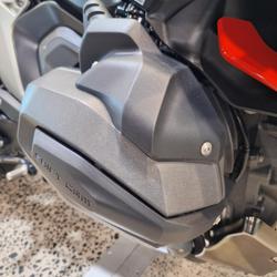 2025 BMW R 1300 R Performance