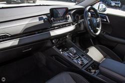 2025 Mitsubishi Outlander ES