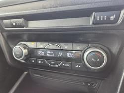 2014 Mazda 3 SP25 GT