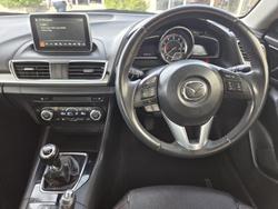 2014 Mazda 3 SP25 GT
