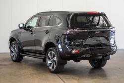 2025 Isuzu MU-X LS-T