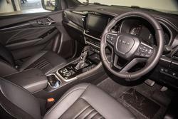 2025 Isuzu MU-X LS-T