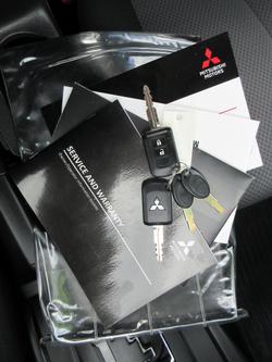 2023 Mitsubishi Triton GLX