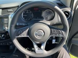 2024 Nissan Navara SL