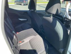 2024 Nissan Navara SL